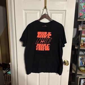 Women’s Nike Graphic Tee